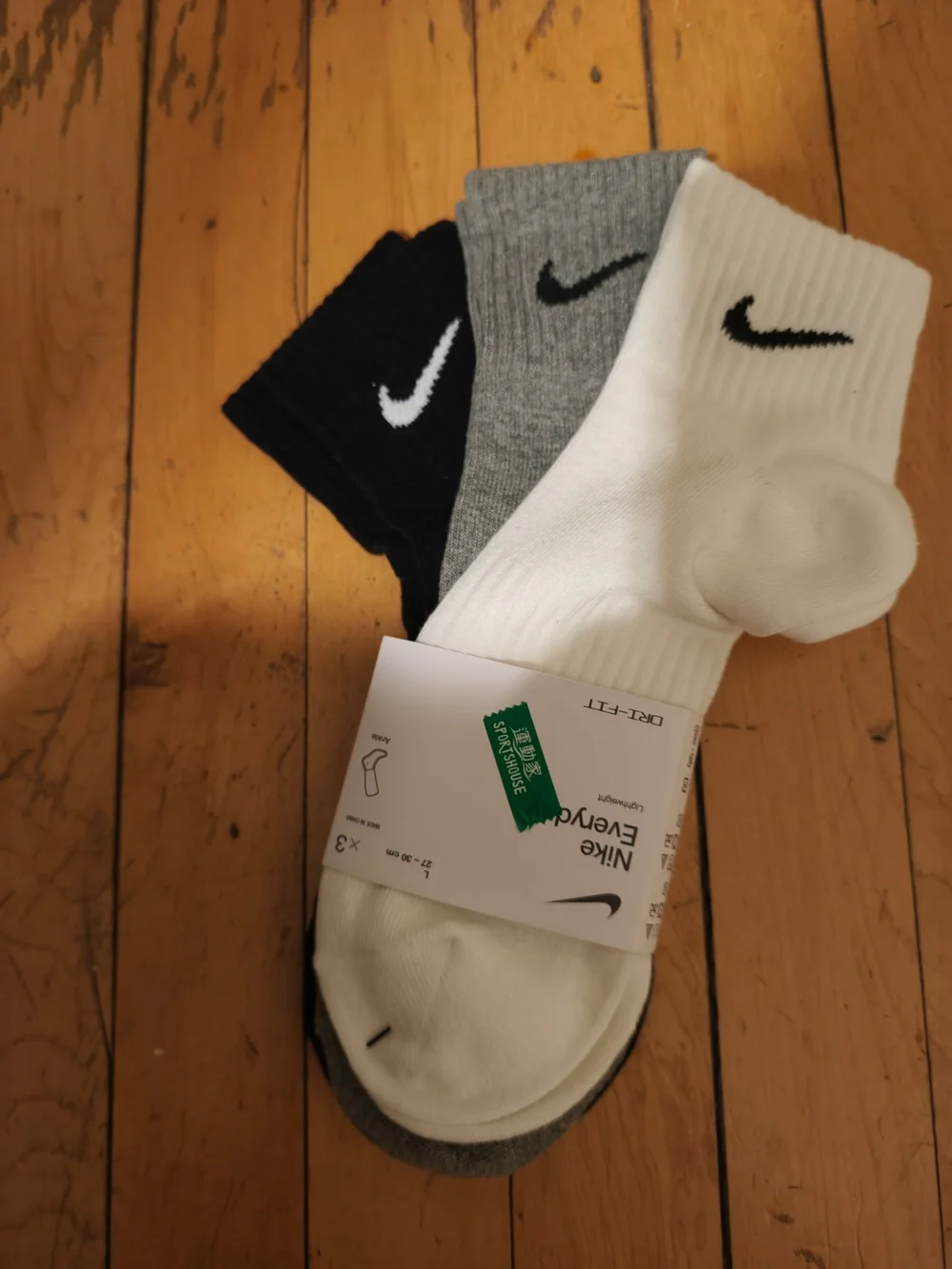 New! Nike 3 Pack Crew Athletic Socks Trio - White, Gray, Black Men's Size Large!